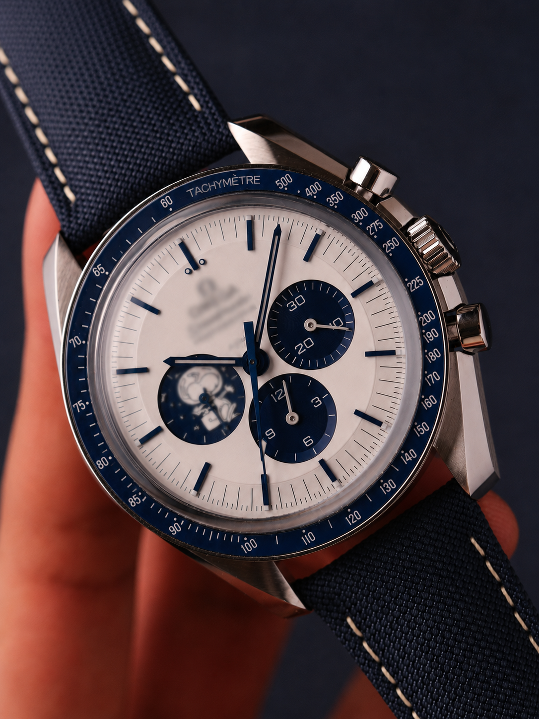 Heritage Moon Style Chronograph - Features a highly accurate recreation of the original design.