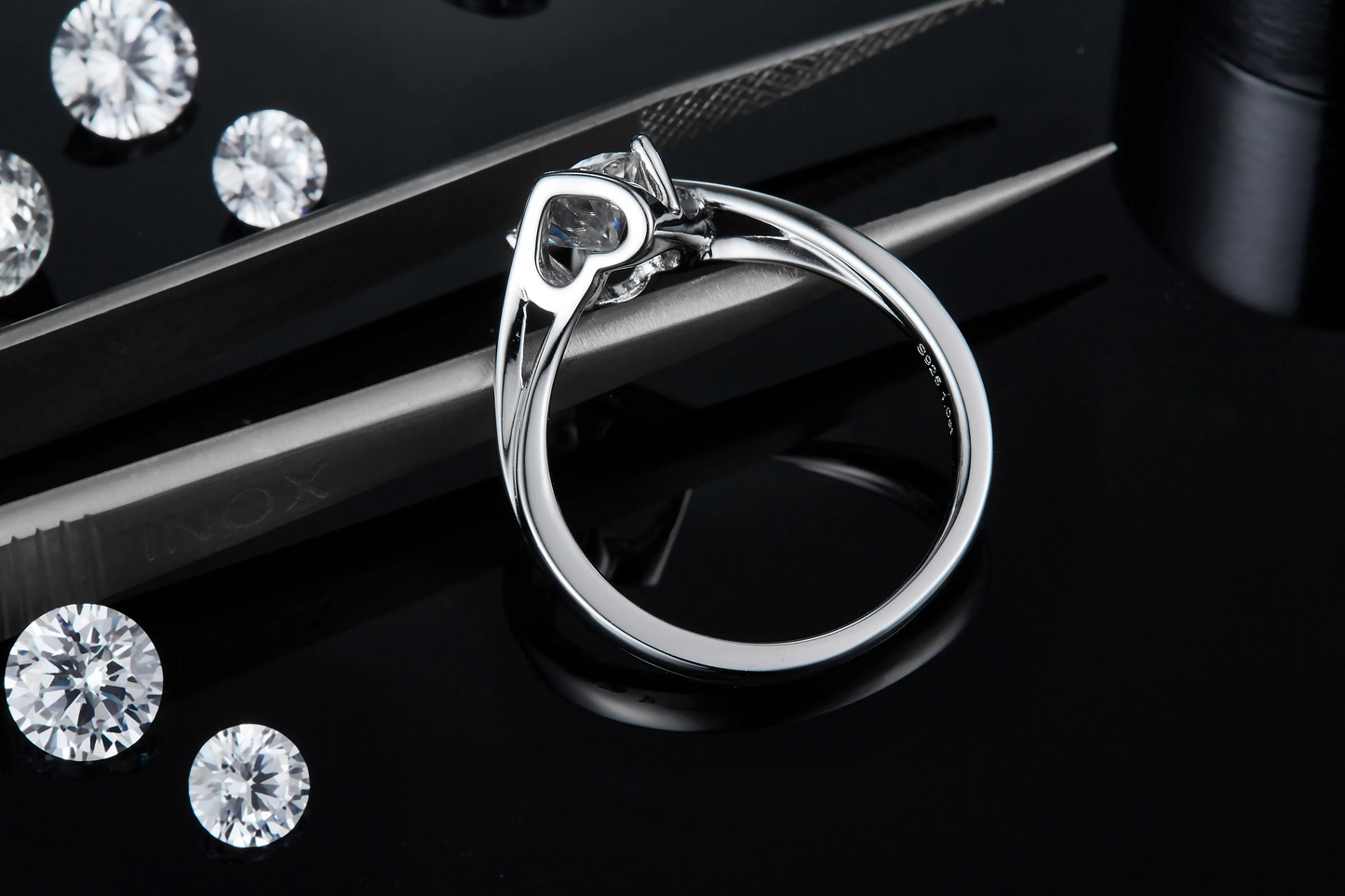 The Angel's Heart Eternal Ring – Luxury 1-Carat Moissanite Solitaire in Platinum-Plated S925 Silver