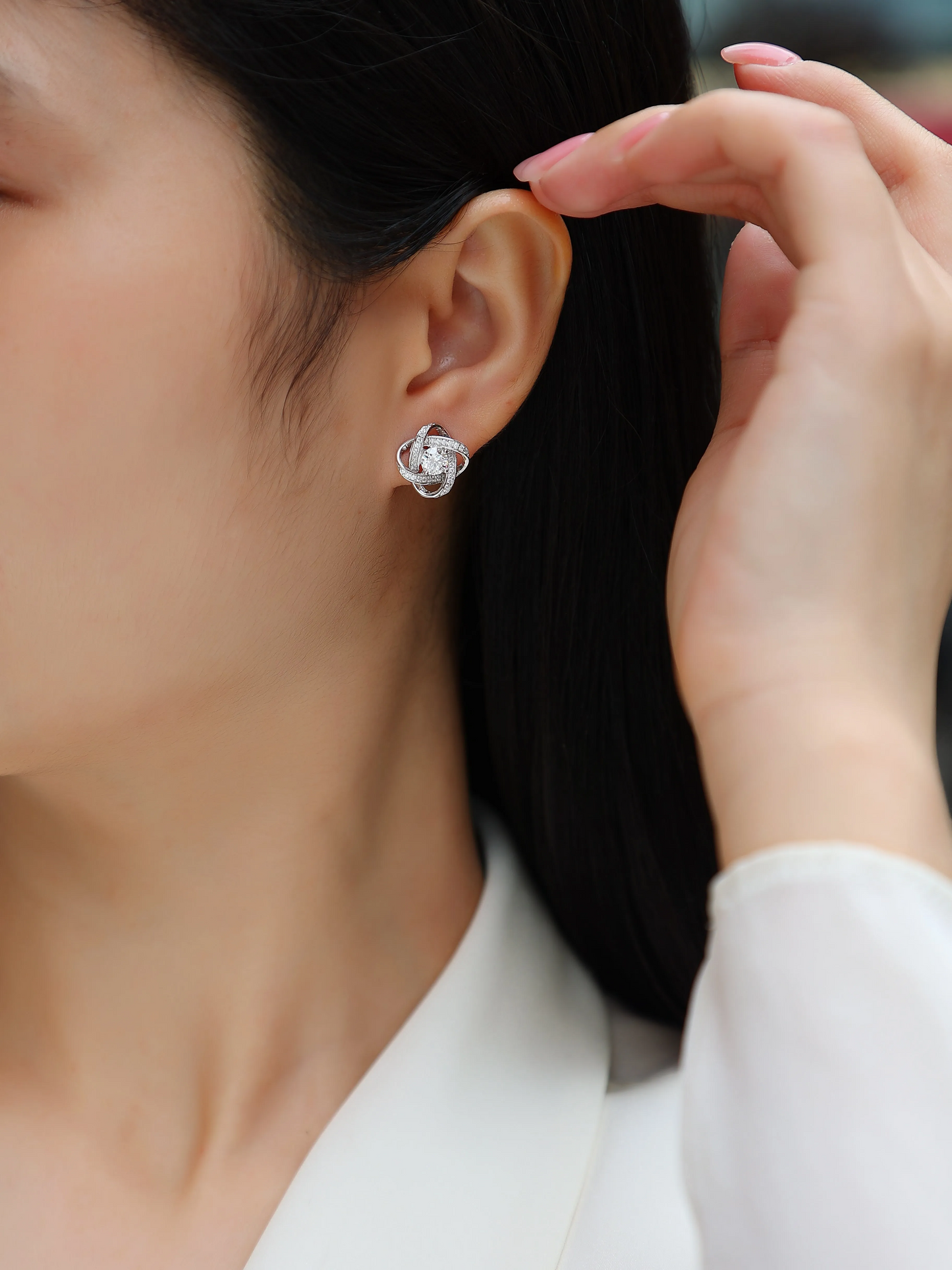 The Hope Beam Radiant Studs – Luxury 0.5-Carat Moissanite Earrings in Platinum-Plated S925 Silver