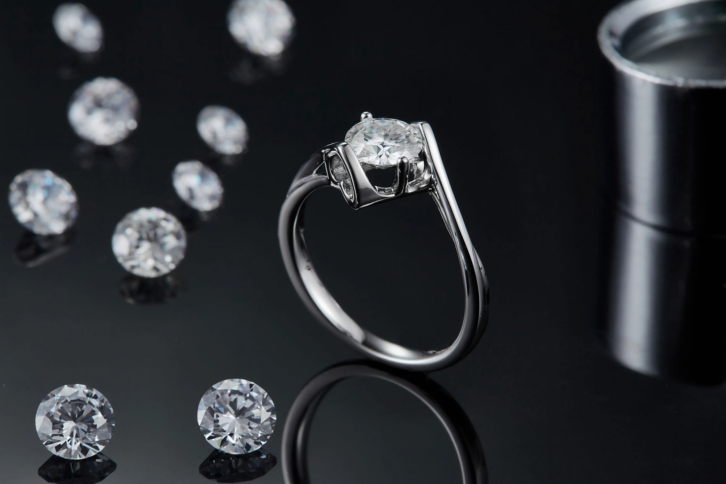 The Angel's Heart Eternal Ring – Luxury 1-Carat Moissanite Solitaire in Platinum-Plated S925 Silver