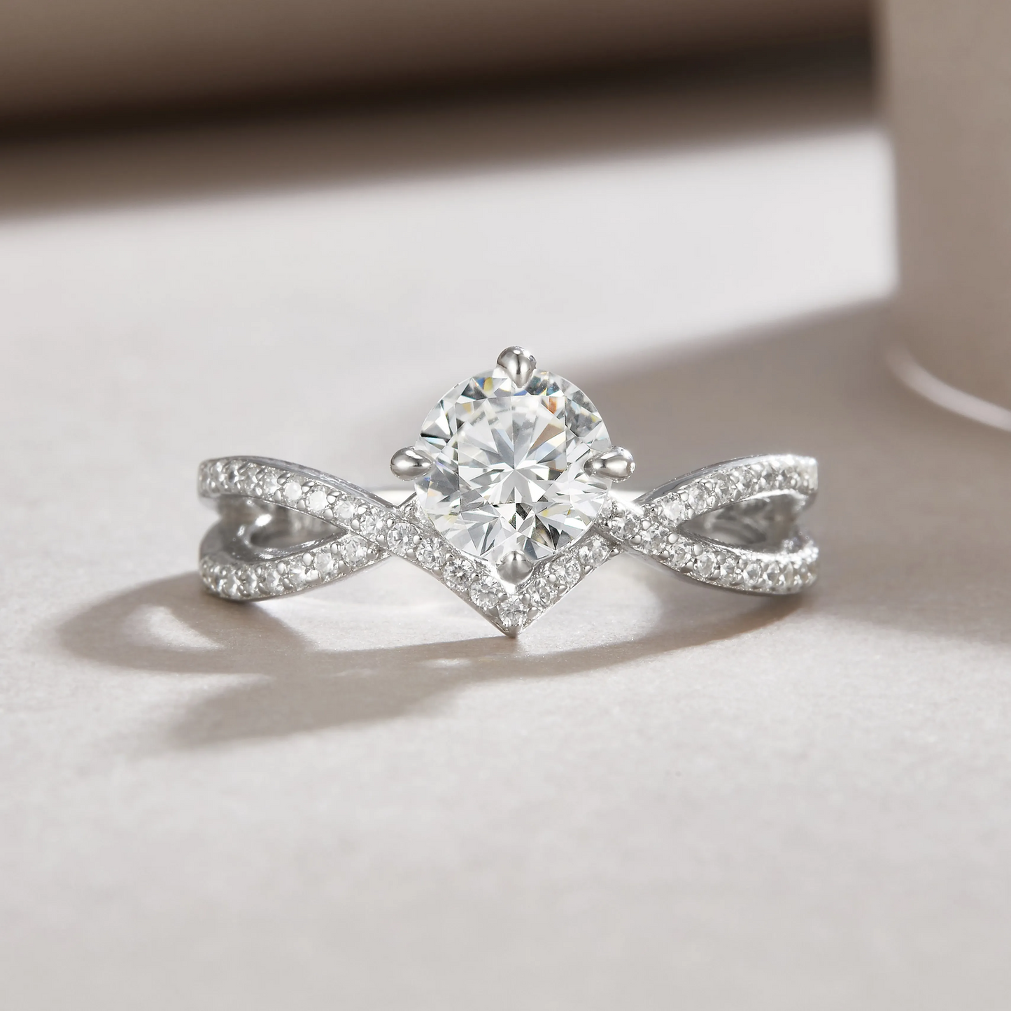 The Lumina Eternity Rings – Set with top-quality 2-carat S925 sterling silver and platinum Moissan diamonds.