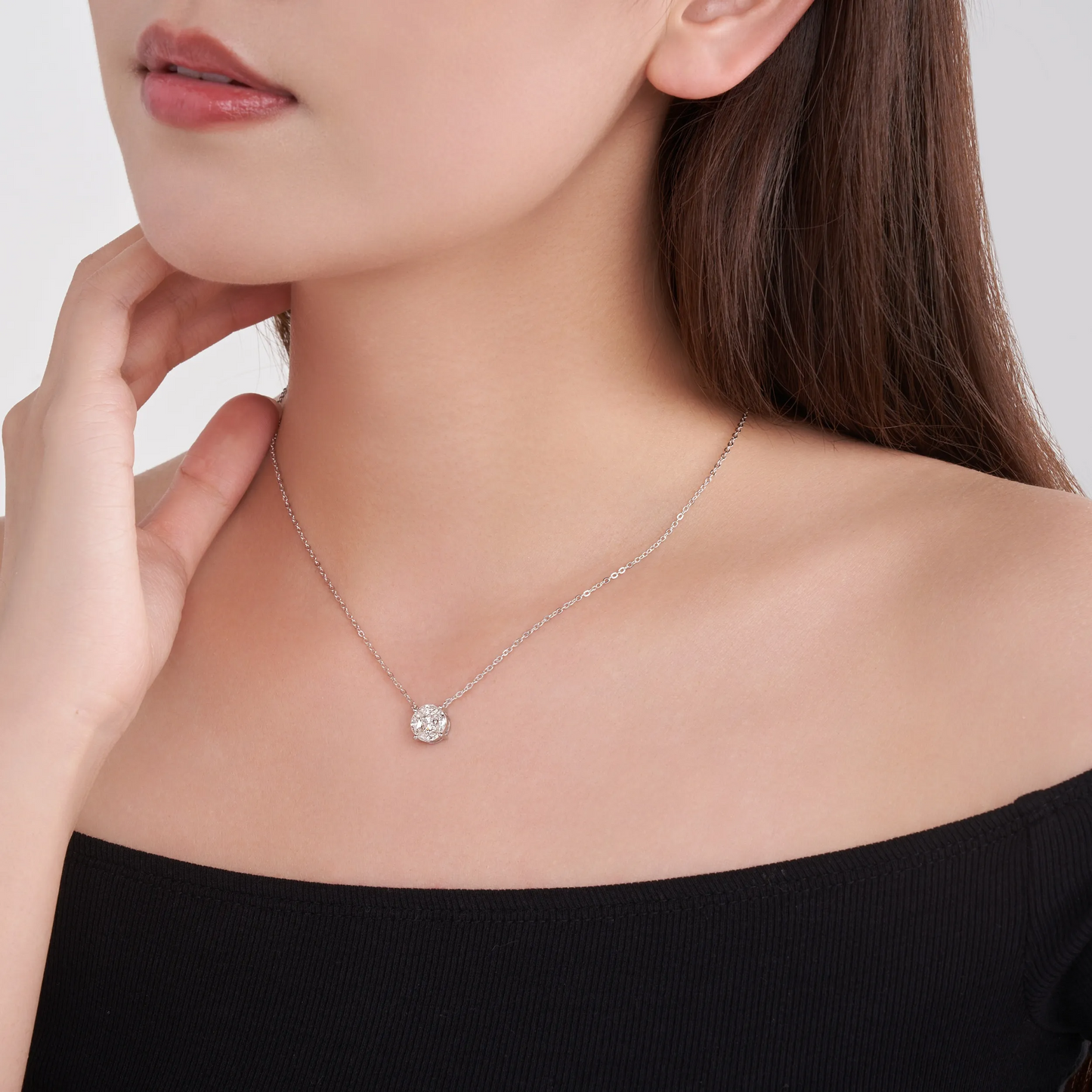 The Lumina Sphere Pendant – Elegant Circular Moissanite Necklace in Platinum-Plated S925 Silver