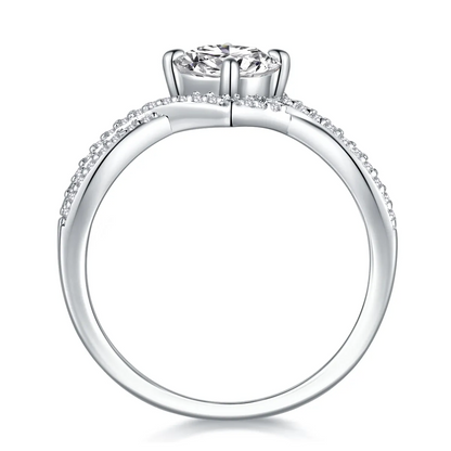 The Lumina Eternity Rings – Set with top-quality 2-carat S925 sterling silver and platinum Moissan diamonds.