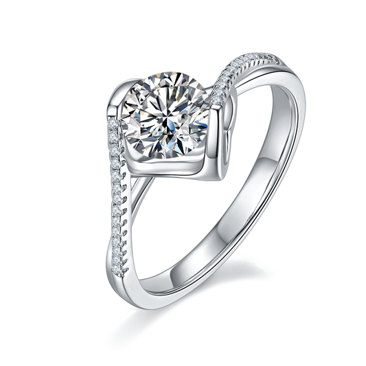 The Lumina Heart Solitaire – 1ct Round Moissanite Engagement Ring in S925 Silver