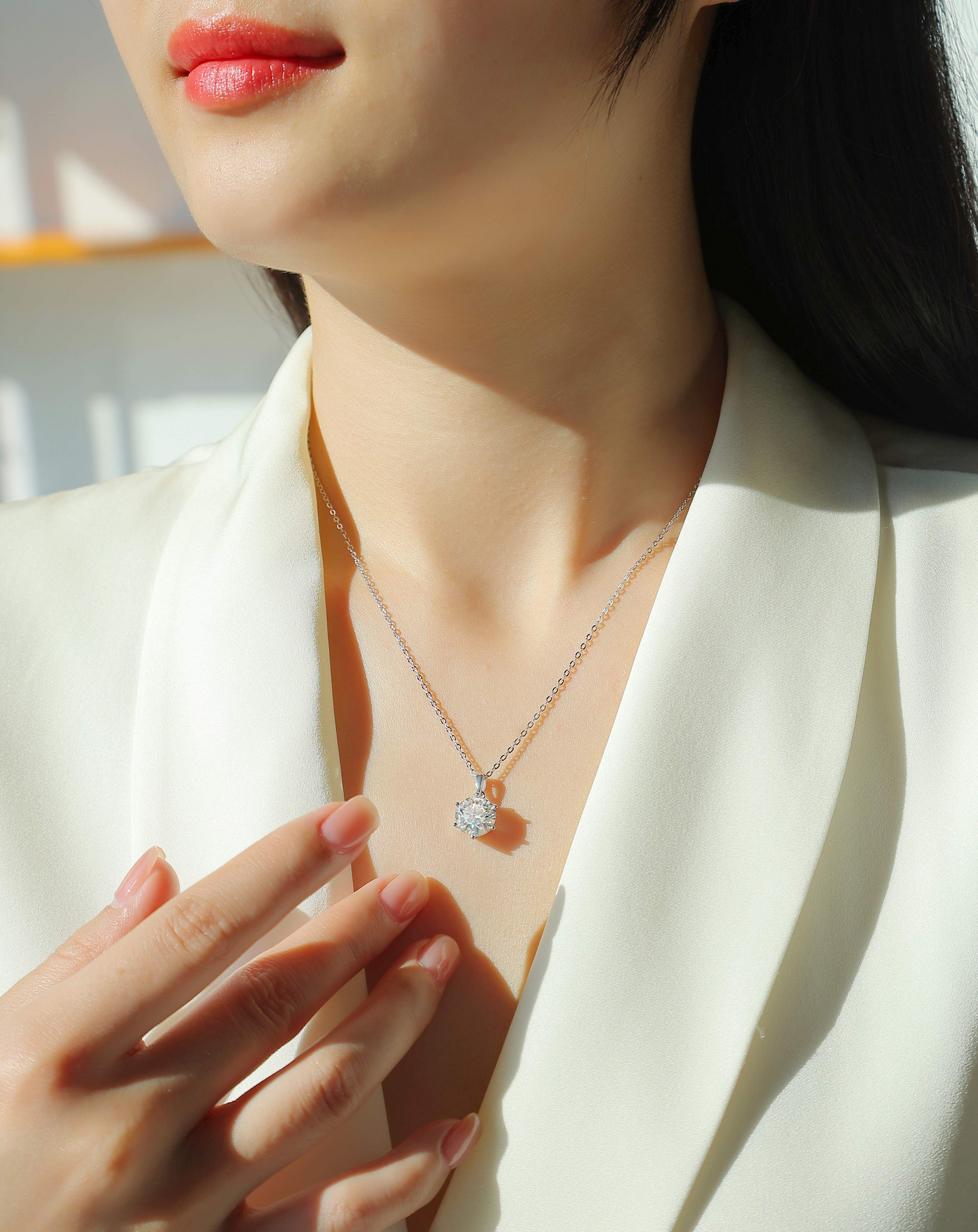 The Breeze Dance Necklace – Luxury Solitaire Moissanite Pendant in Platinum-Plated S925 Silver