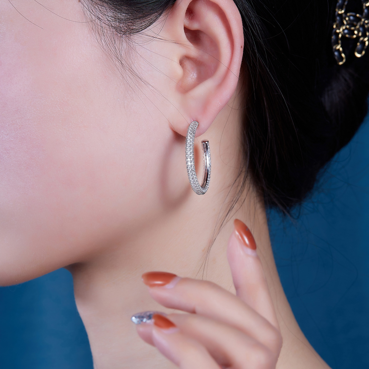 The Lumina Echo Studs – Petite Moissanite Earrings in Platinum-Plated S925 Silver