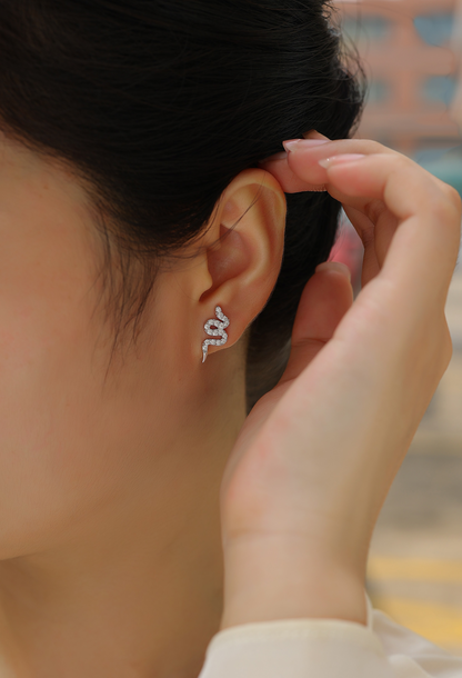 The Silver Snake Entwined Studs – Trendy Moissanite Earrings in Platinum-Plated S925 Silver