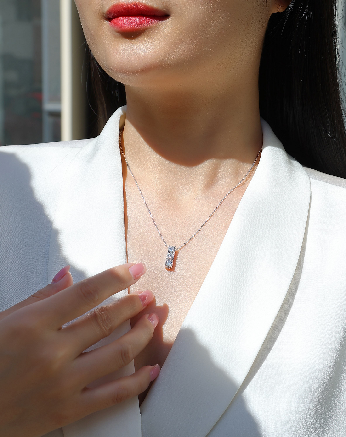 The One-Character Circle Pendant – Trendy 0.5-Carat Moissanite Necklace in Platinum-Plated S925 Silver