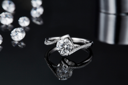 The Lumina Heart Solitaire – 1ct Round Moissanite Engagement Ring in S925 Silver