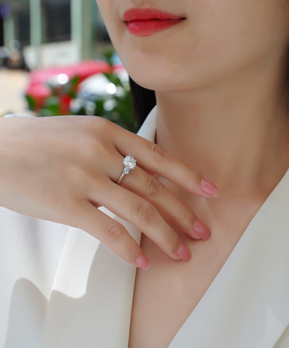 The Starlight Eternal Ring – Luxury 2-Carat Moissanite Solitaire in Gold-Plated S925 Silver